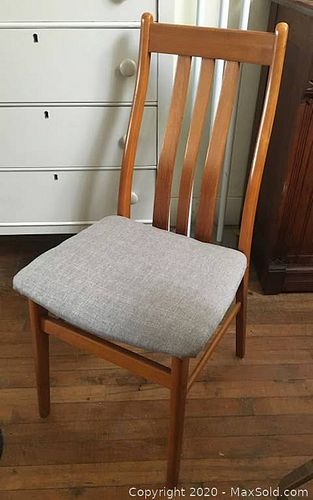 Lot #0015 (1 of 4)