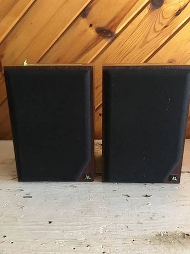 Lot #0023 (1 of 3)