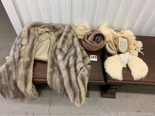 Lot #0389 (1 of 12)