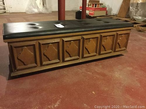 Lot #0152 (1 of 10)