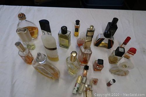 Lot #0016 (1 of 9)