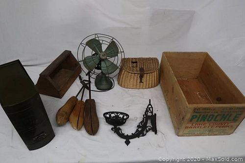 Lot #0046 (1 of 9)