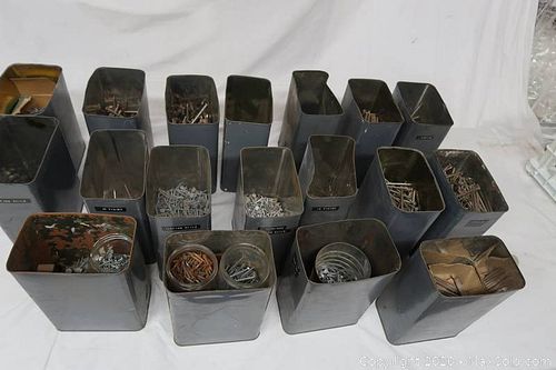Lot #0053 (1 of 19)