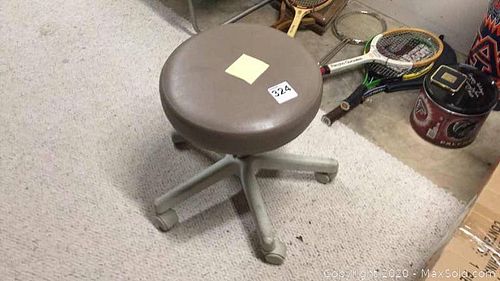 Lot #0324 (1 of 6)