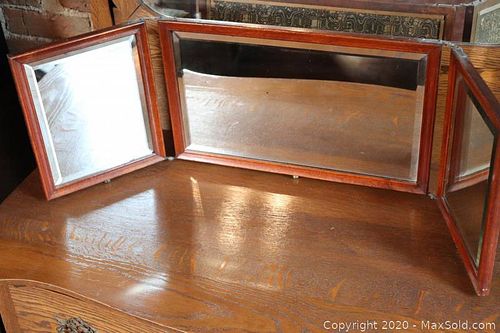 Lot #0042 (1 of 8)