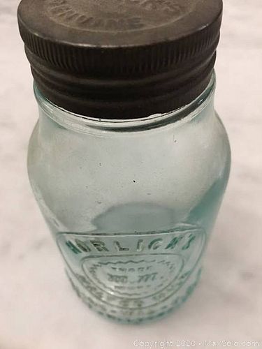 Lot #0009 (1 of 4)