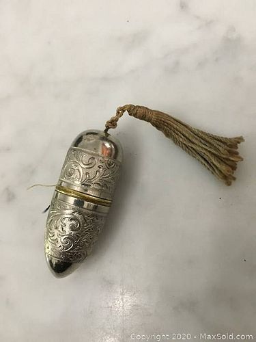 Lot #0010 (1 of 4)
