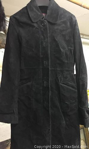 Lot #0100 (1 of 4)