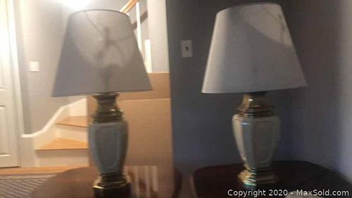 Lot #0008 (1 of 2)
