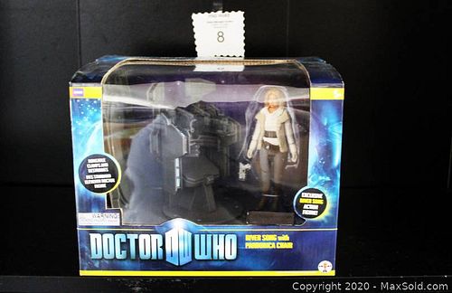 Lot #0008 (1 of 6)