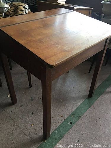 Lot #0060 (1 of 3)