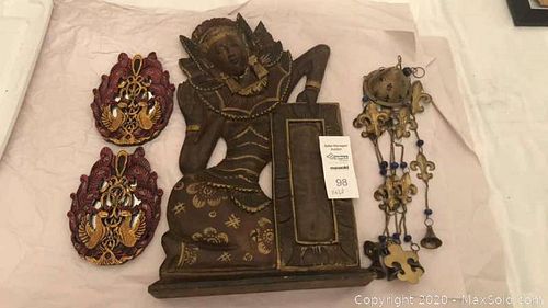 Lot #0098 (1 of 4)