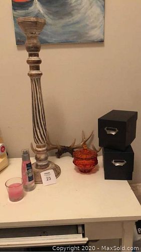 Lot #0023 (1 of 7)