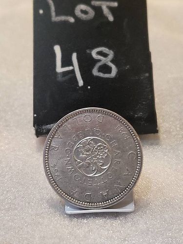 Lot #0048 (1 of 2)