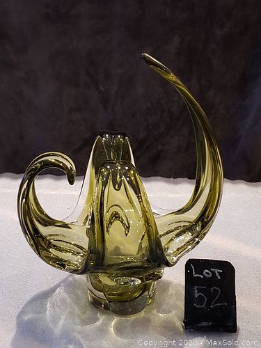 Lot #0052 (1 of 2)