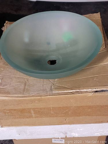 Lot #0144 (1 of 3)