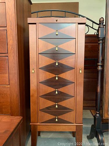 Lot #0019 (1 of 1)