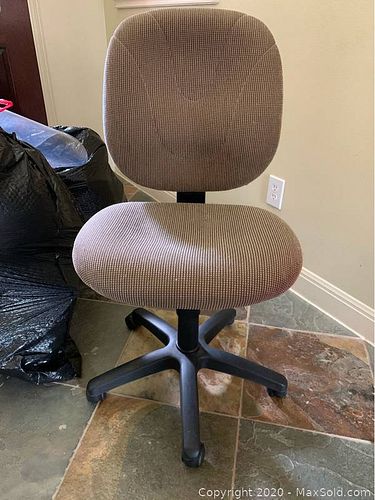 Lot #0055 (1 of 1)