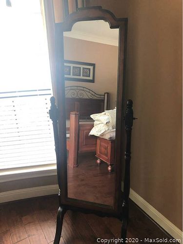 Lot #0060 (1 of 1)