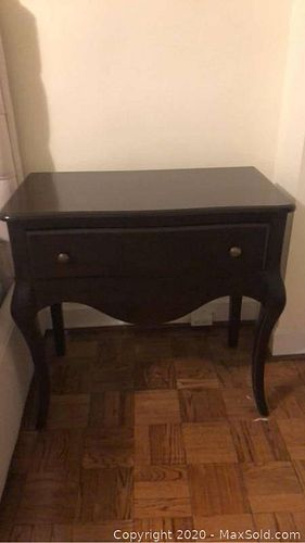 Lot #0039 (1 of 4)