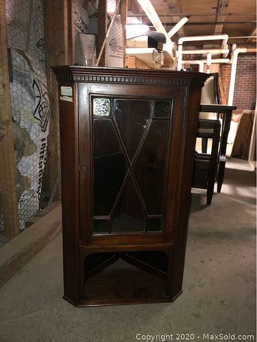 Lot #0077 (1 of 3)