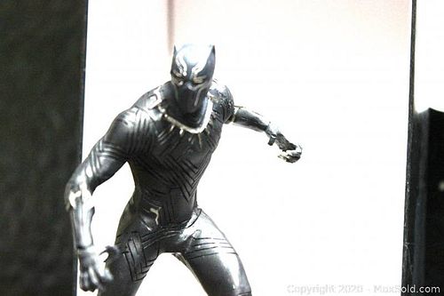 Lot #0004 (1 of 9)