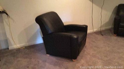 Lot #0466 (1 of 16)