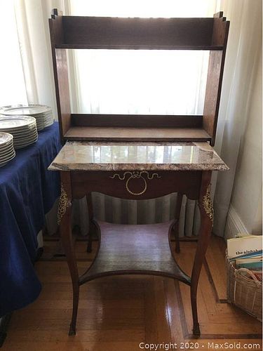 Lot #0067 (1 of 12)