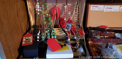 Lot #0145 (1 of 11)