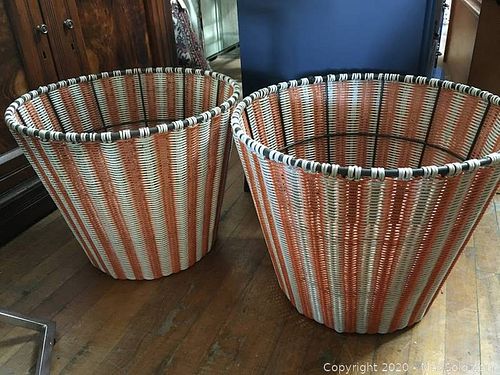 Lot #0120 (1 of 4)