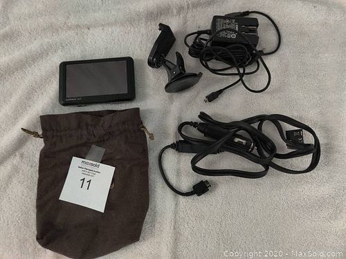 Lot #0011 (1 of 3)