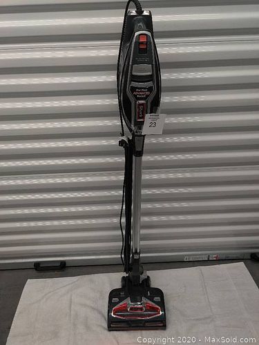 Lot #0023 (1 of 5)