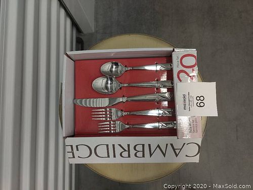 Lot #0068 (1 of 2)