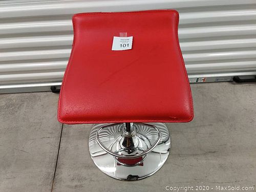 Lot #0101 (1 of 3)