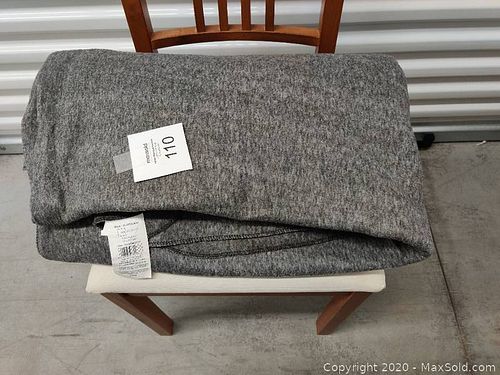 Lot #0110 (1 of 2)