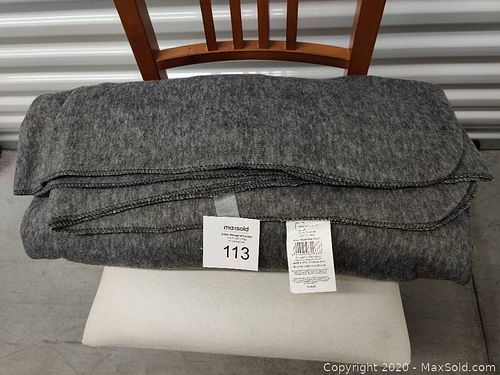 Lot #0113 (1 of 3)