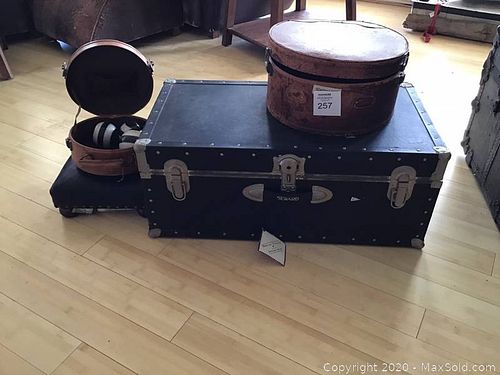 Lot #0257 (1 of 4)