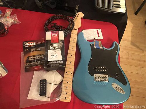 Lot #0324 (1 of 3)