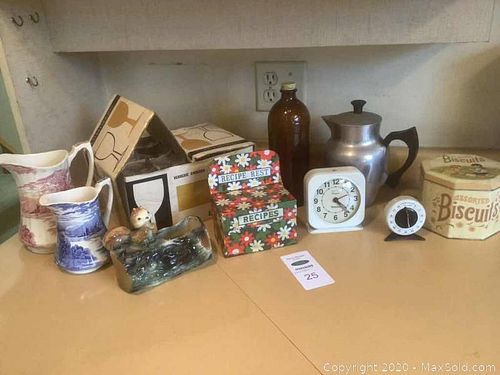 Lot #0025 (1 of 23)