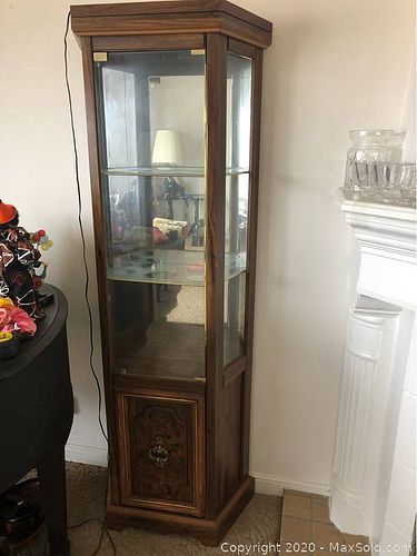 Lot #0020 (1 of 9)