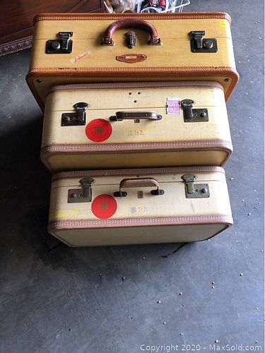 Lot #0034 (1 of 17)