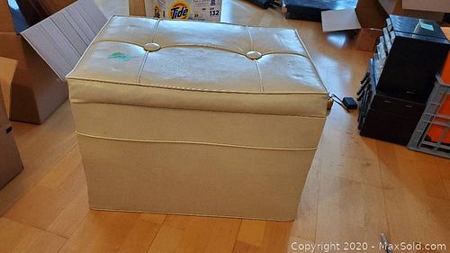 Lot #0036 (1 of 5)