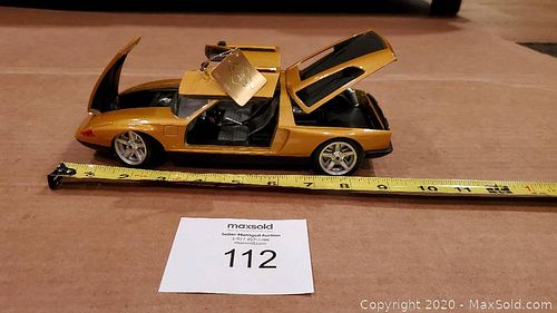 Lot #0112 (1 of 12)