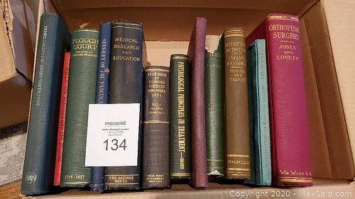 Lot #0134 (1 of 9)