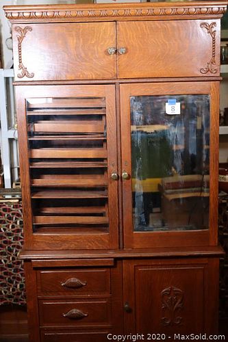 Lot #0008 (1 of 10)