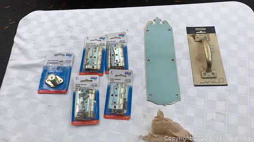 Lot #0093 (1 of 7)
