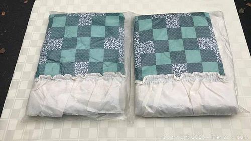 Lot #0102 (1 of 3)