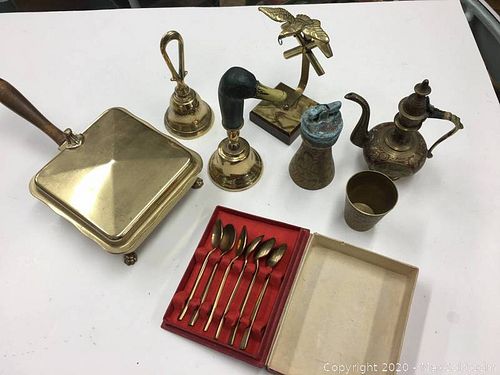 Lot #0075 (1 of 4)