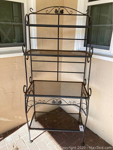 Lot #0182 (1 of 9)