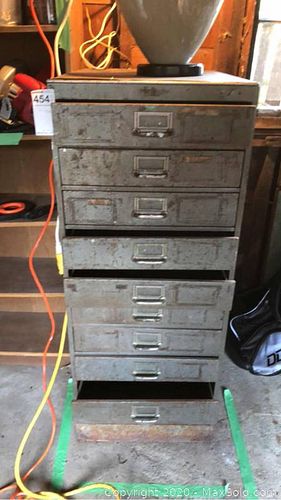 Lot #0454 (1 of 3)
